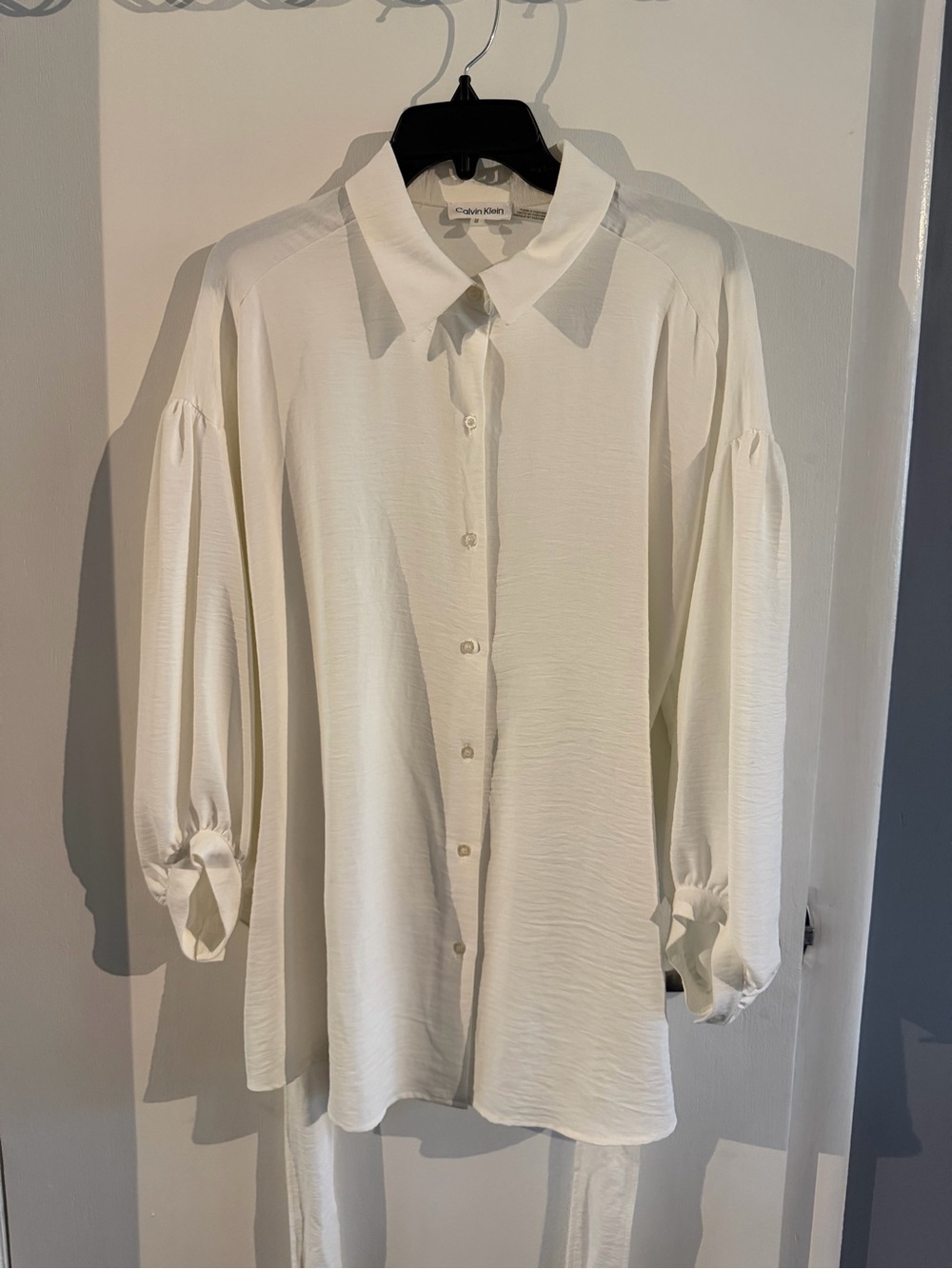 Calvin Klein Ivory Button-Front Balloon Sleeve Shirt